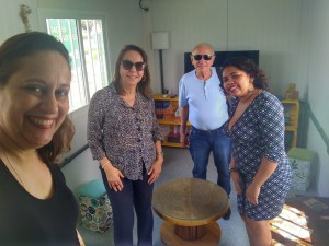 REPRESENTANTES DO CONSELHO DE EDUCAÇÃO DO ESTADO COM A REPRESENTANTE DA AGA – ANDREIA DE LOURDES PINHEIRO EM VISITA À VILA DE CONTAINERS DA UEMA
