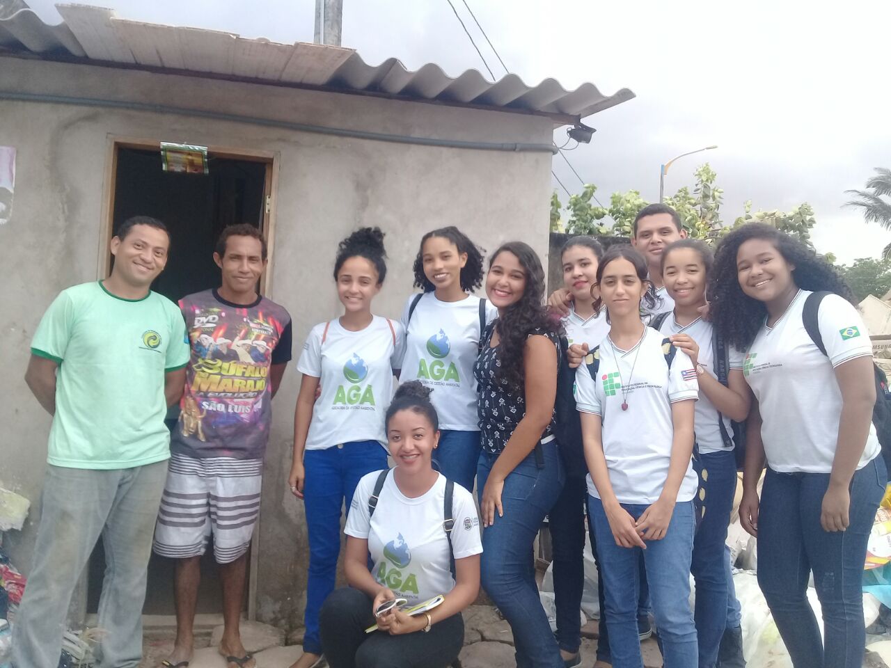 Visita dos(as) bolsistas à cooperativa de reciclagem de São Luís (COOPRESL)