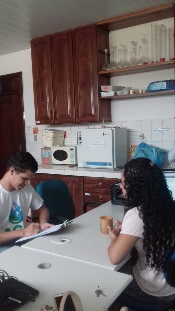 AÇÕES PARA O GERENCIAMENTO DE RESÍDUOS QUÍMICOS 