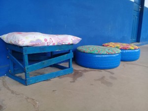 Espaço sustentável constituído por móveis oriundos de reutilização