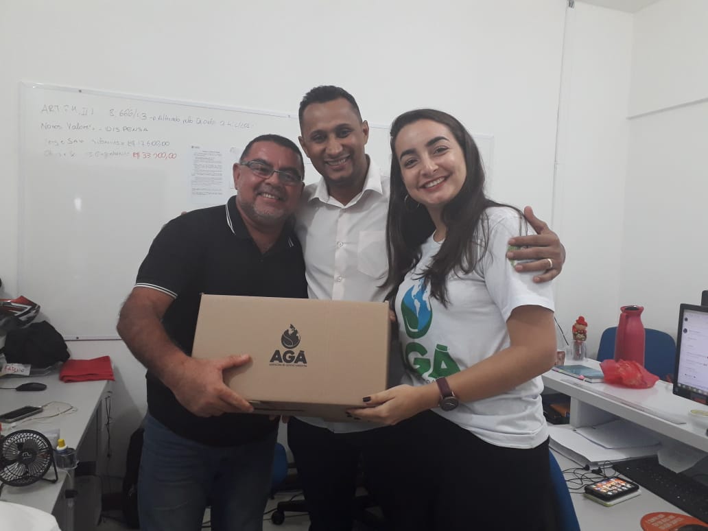 Entrega de caixas aos setores administrativos no Campus Paulo VI