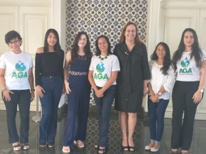 Equipe da AGA e alunas do Projeto de Licitação Sustentável