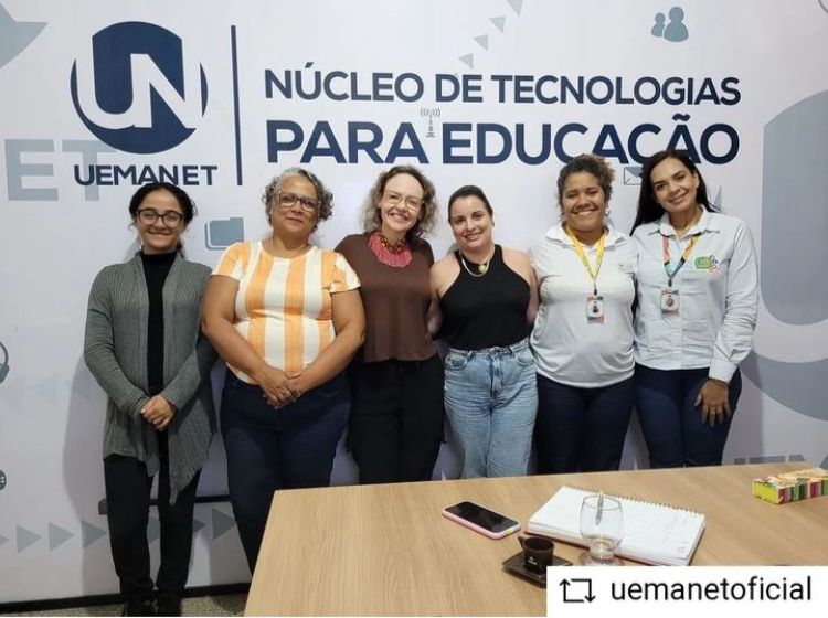 Reunião no Núcleo de Tecnologias para Educação